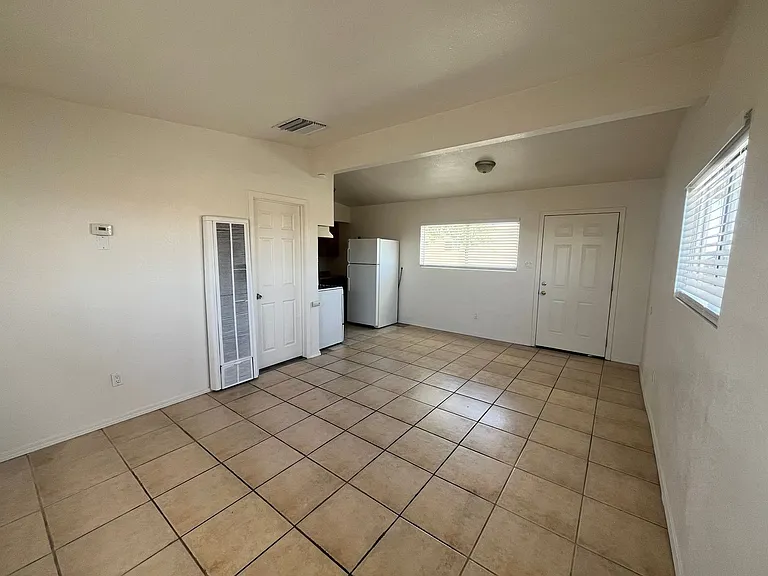 P170 — Photo 25