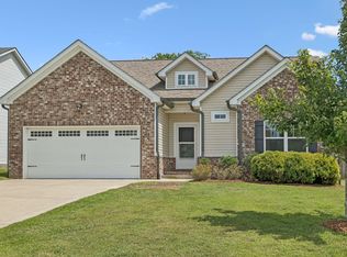 405 Barbaro Ct, Burns, TN 37029