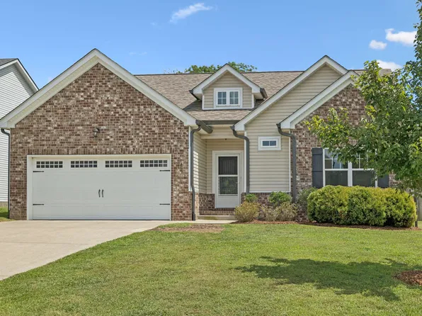 405 Barbaro Ct, Burns, TN 37029