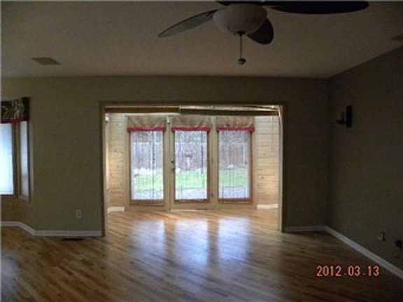 4th image of 12126 42nd Dr SE