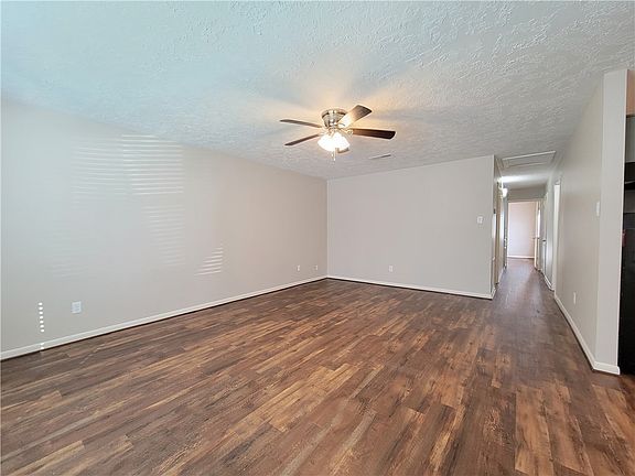 2nd image of 1205 Airline Dr