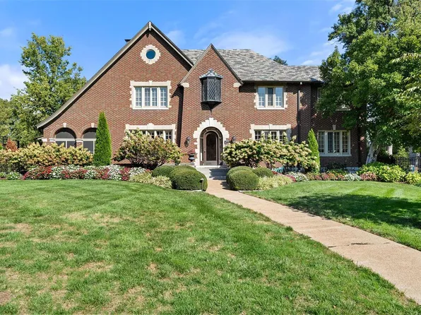 7355 Westmoreland Dr, Saint Louis, MO 63130