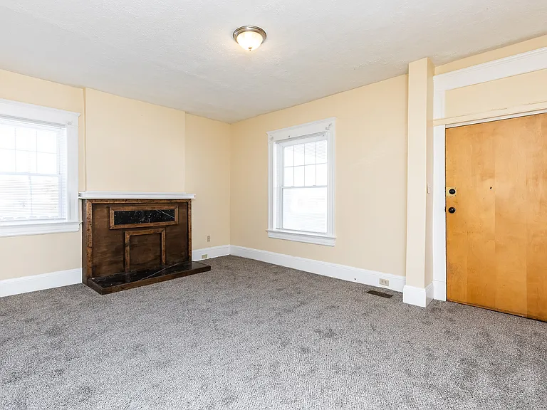 811 Lexington Ave #1 — Photo 2