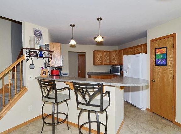 4th image of 121 Covington Cove Cir