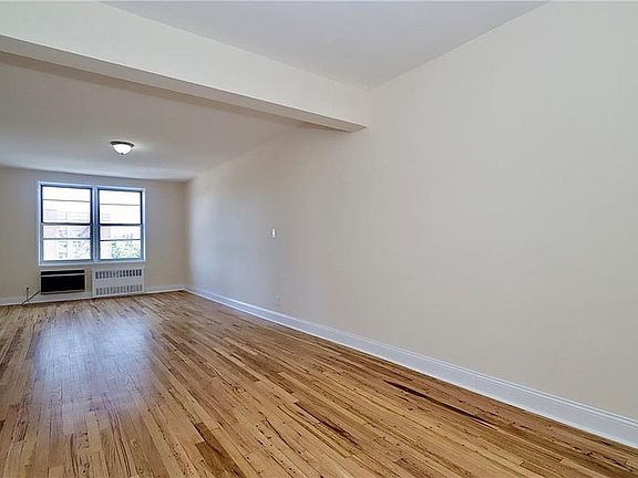 4th image of 2900 Ocean Ave APT 4L