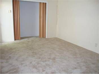 4th image of 5281 NE 6th Ave
