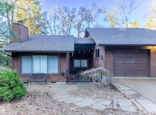 2885 Timberline Dr, Eugene, OR 97405