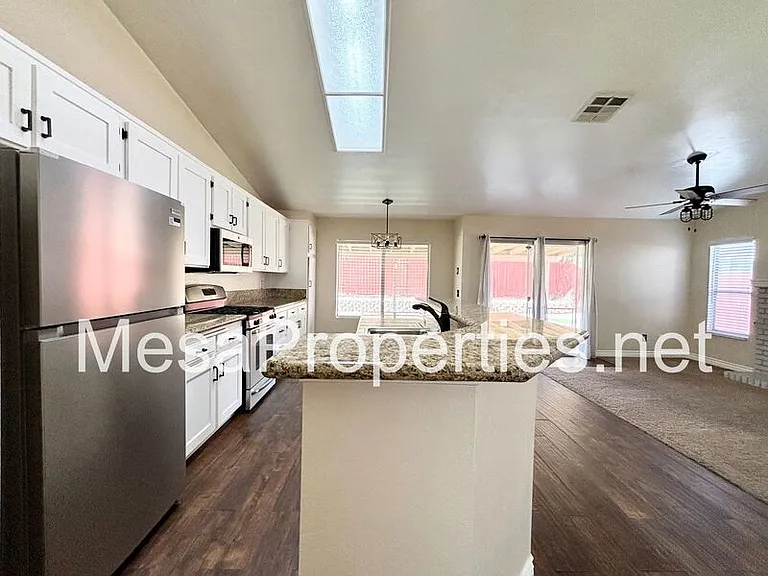 16481 Silica Dr — Photo 12