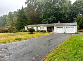 31 Wilder Ln, East Longmeadow, MA 01028