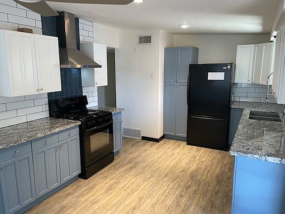3rd image of 70 N Grande Ave