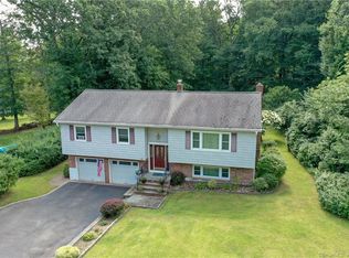 37 Oak Ridge Rd, Bethel, CT 06801