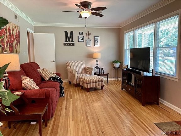 2nd image of 3868 Johnstown Dr