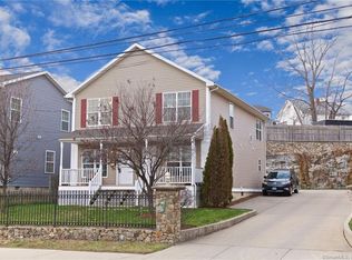 7 Meadow St #A, Norwalk, CT 06854