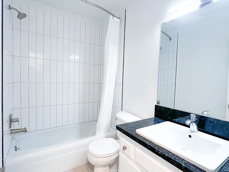 1316 N Fairfax Ave #2 — Photo 16