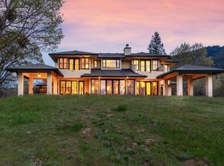 101 Meadow Oaks Dr, Ashland, OR 97520