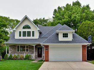 307 Wilshire Dr E, Wilmette, IL