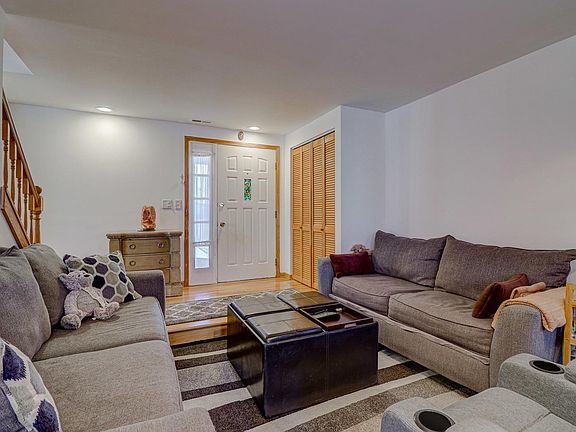 5th image of 36 Stonefield Dr
