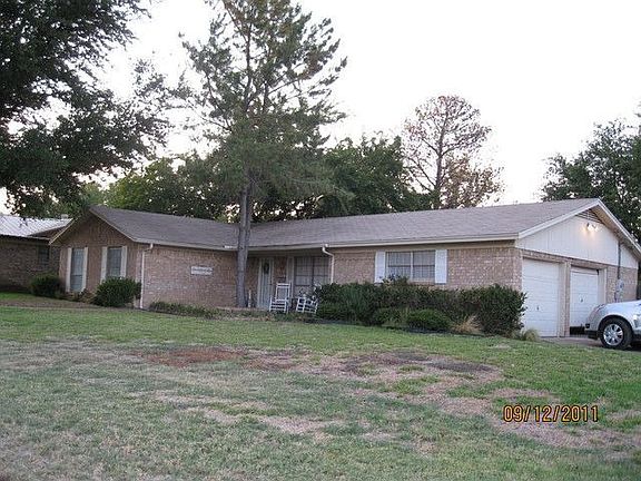3rd image of 1400 Cypress St