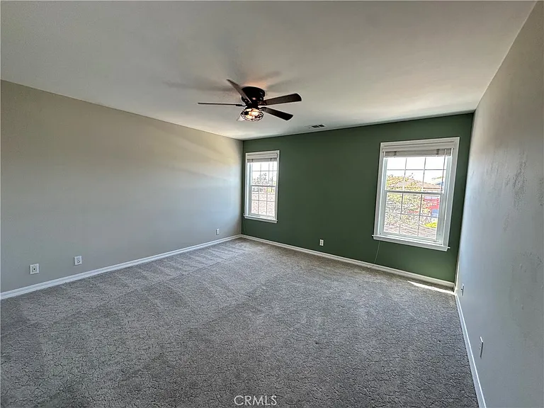 604 Village Ct — Photo 30
