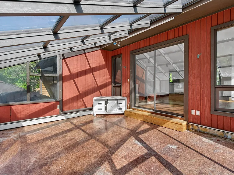 40 Felter Hill Rd — Photo 16