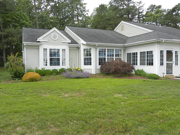2nd image of 1208A Thornbury Ln #A
