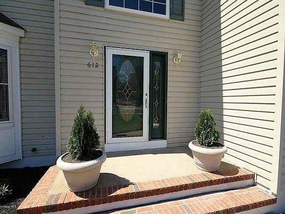 2nd image of 612 Brookside Dr