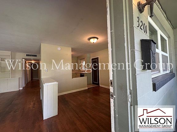 3rd image of 3201 Pickfair St