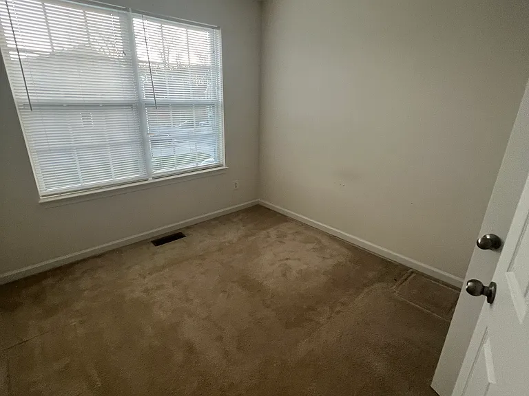 749 English Ivy Way — Photo 9