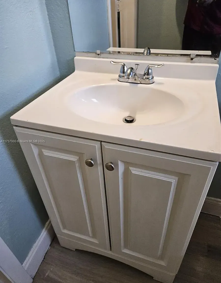 2 bed, $1,650 — Photo 4