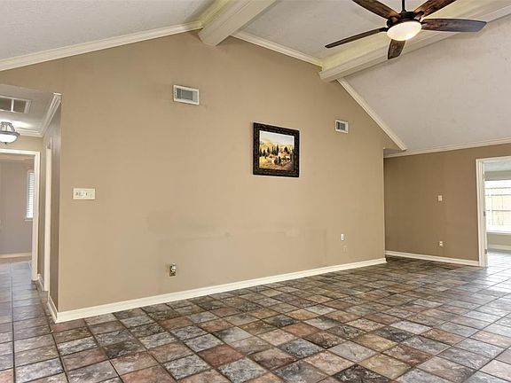 3rd image of 2215 Aberdeen Dr
