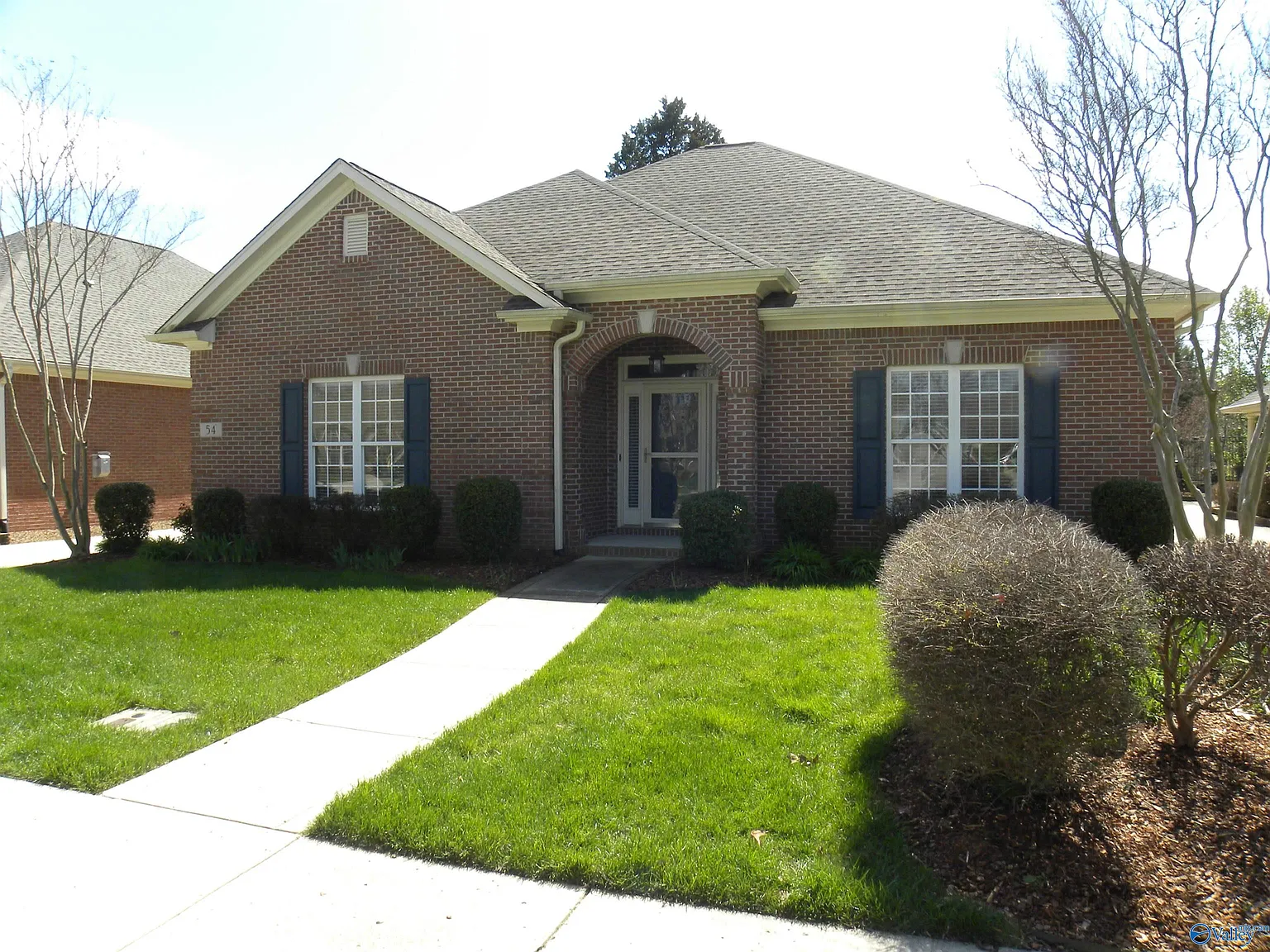3 bed, 2.0 bath, 2124 sqft, $1,950 — Photo 2