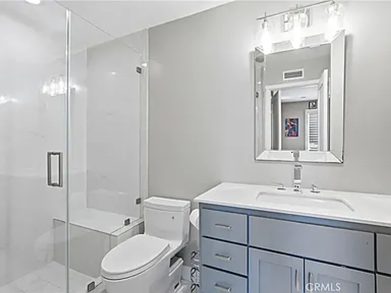 3860 Amberly Dr #F — Photo 4