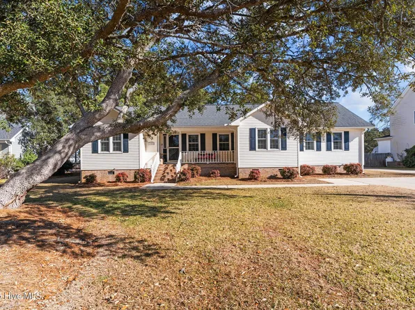 1002 Bonner Bussells Drive SE, Southport, NC 28461