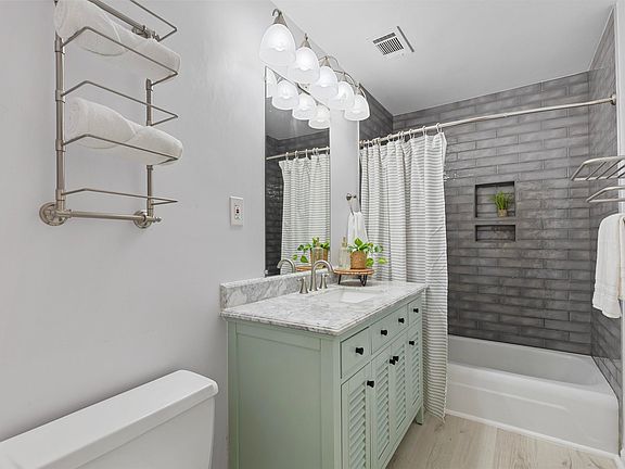5th image of 827 Vestavia Villa Ct #827