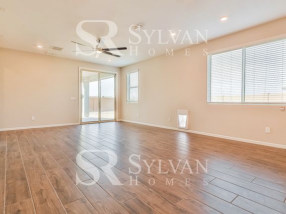3rd image of 17347 N Carmen Ave