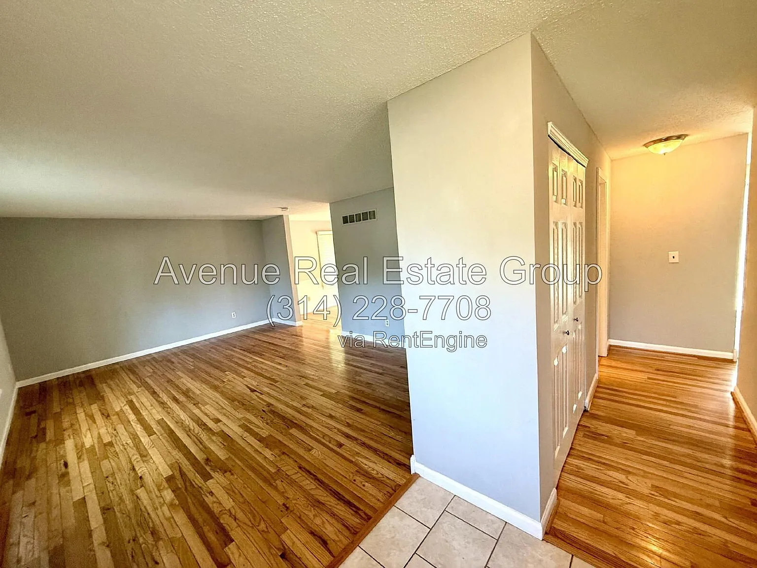 4 bed, 2.5 bath, 2280 sqft, $2,600 — Photo 2