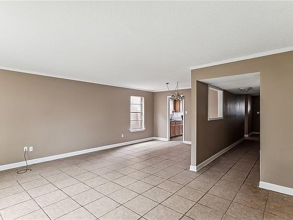 3rd image of 2508-10 Caswell Ln