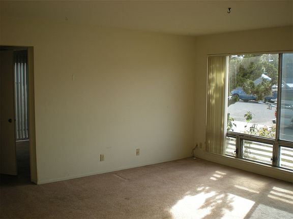 2nd image of 860 Sobrato Dr APT A