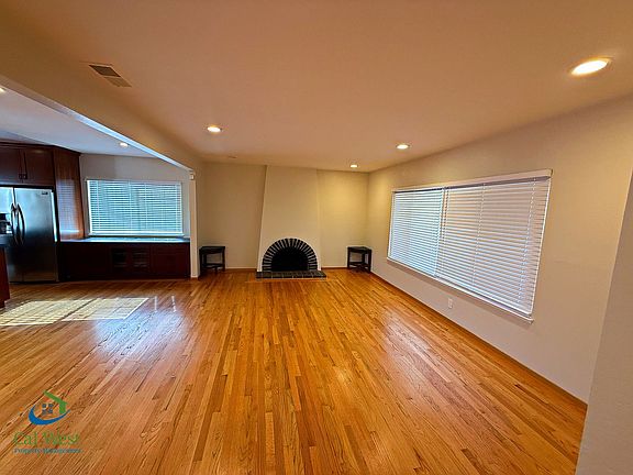5th image of 422 Brasswood Ct