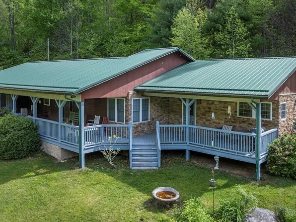 267 Sturgills Rd, Mouth Of Wilson, VA 24363