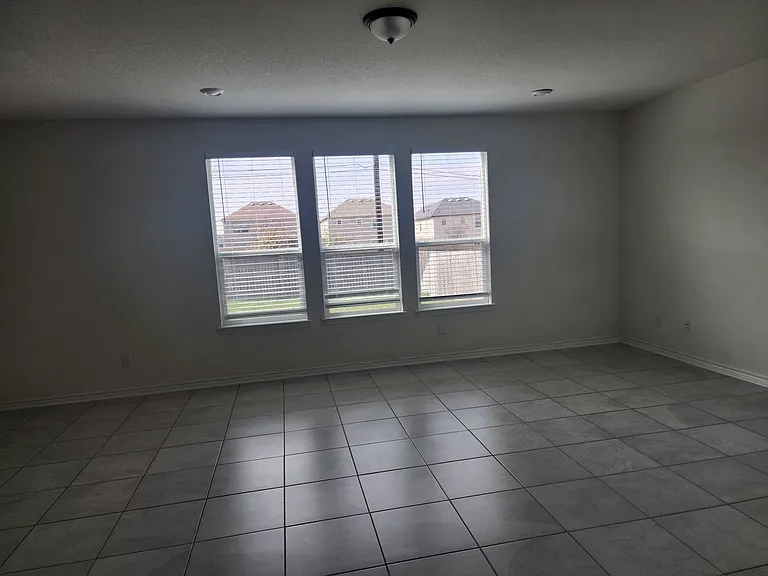 3515 Andromeda Way — Photo 6