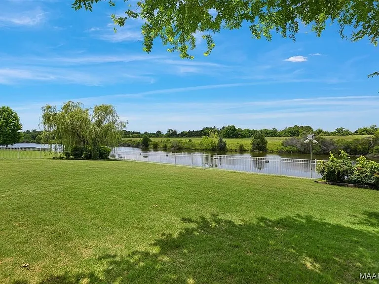 8318 Chadburn Way — Photo 38