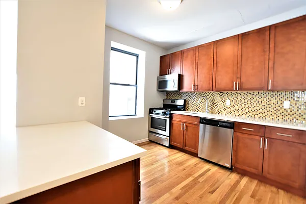 Rented by Clove Realty LLC | media 1