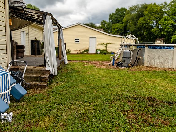 5th image of 10028 Roanoke Dr
