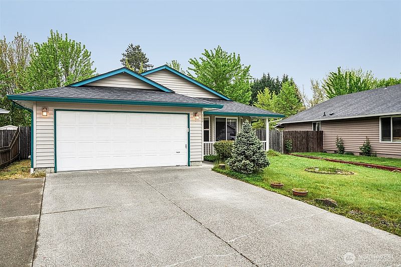 2nd image of 308 SE 9th Street