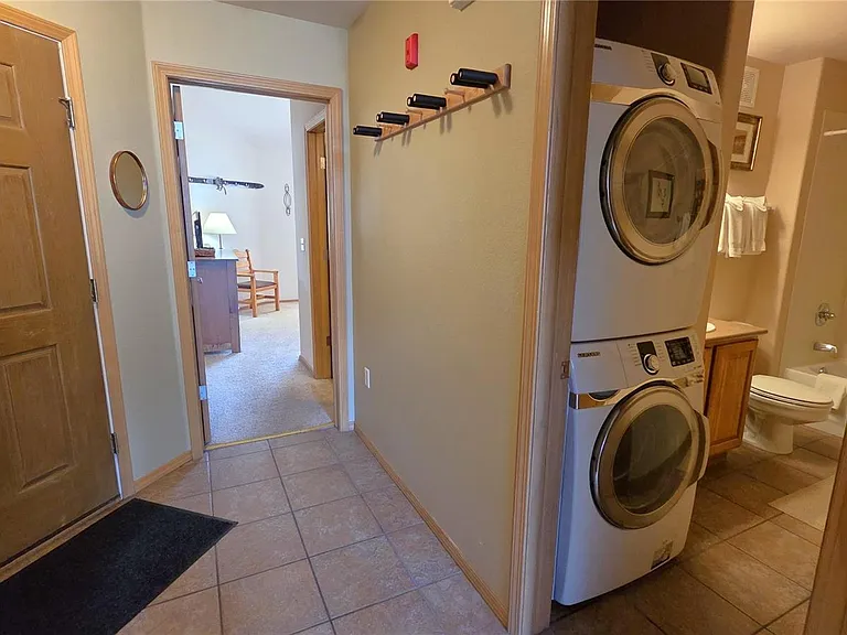720 Lakepoint Dr #B6 — Photo 16