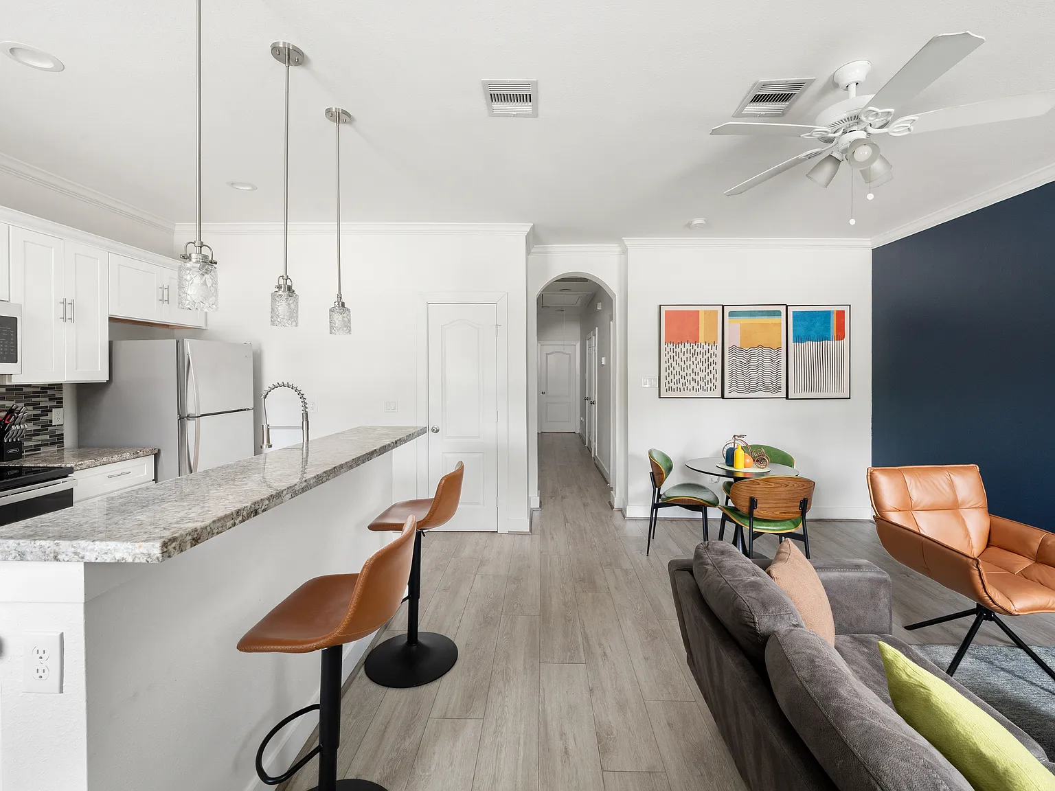 3 bed, 1265 sqft, $900 — Photo 1
