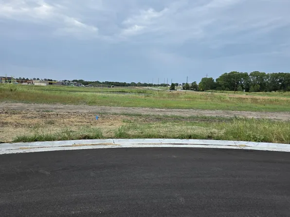 1620 E Northridge St, Valley Center, KS 67147