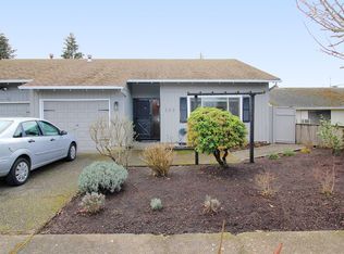 383-385 S Cherry Dr, Cornelius, OR 97113