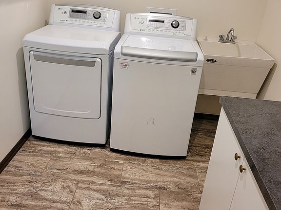 5th image of 8806 Carole Cir